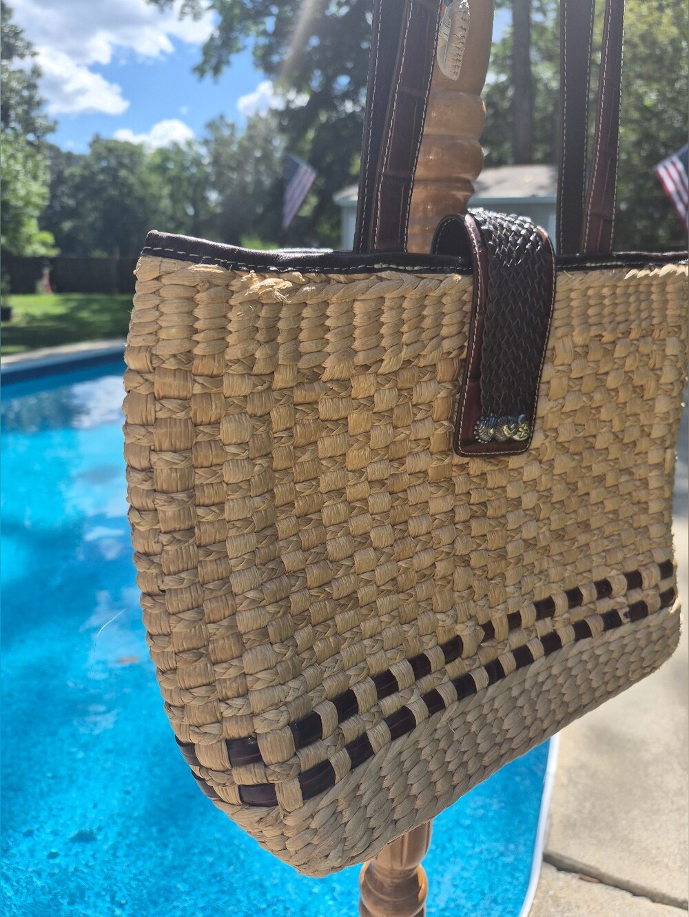 Brighton Woven Straw Shoulder bag featuring brown croc-embossed leather trim - Picture 2 of 11